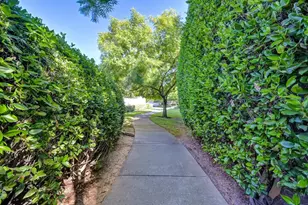 7413 Sunny Meadows Ln, Sacramento, CA 95828 - Photo 70