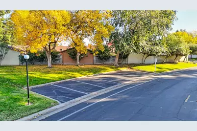 7413 Sunny Meadows Lane, Sacramento, CA 95828 - Photo 14