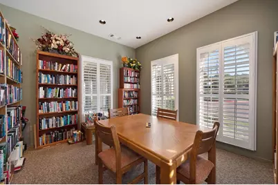 7300 Sunshire Lane, Sacramento, CA 95828 - Photo 10