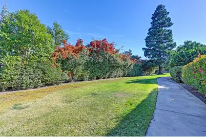 7300 Sunshire Lane, Sacramento, CA 95828 - Photo 66