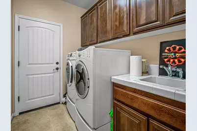4050 Parkland Way, Roseville, CA 95747 - Photo 26