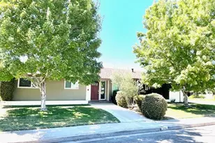 675 Palacia Ct, Turlock, CA 95380 - Photo 1