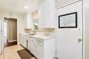 5624 Gilgunn Wy, Sacramento, CA 95822 - Photo 8