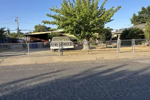 1528 W 9th St, Merced, CA 95341 - Photo 1