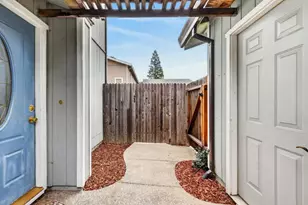6090 Woodside Dr, Rocklin, CA 95677 - Photo 10