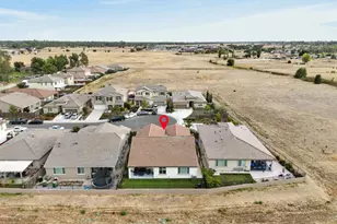 9475 Pasaje Pl, Elk Grove, CA 95624 - Photo 38