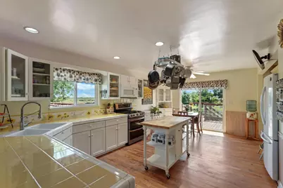 10450 Walnut Grove Road, Thornton, CA 95686 - Photo 18