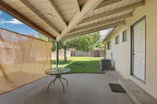 992 E Alameda St, Manteca, CA 95336 - Photo 24