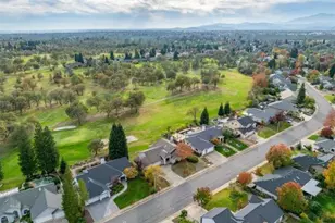 2132 Hope Ln, Redding, CA 96003 - Photo 4