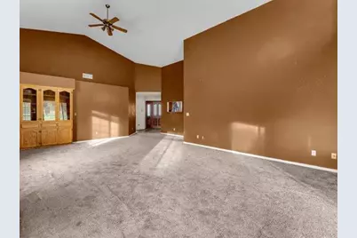 2132 Hope Ln, Redding, CA 96003 - Photo 10