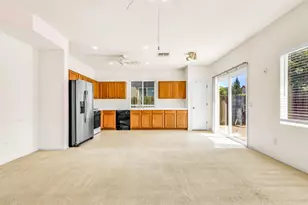 8540 Zinnia Way, Elk Grove, CA 95624 - Photo 8