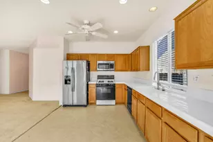 8540 Zinnia Way, Elk Grove, CA 95624 - Photo 16