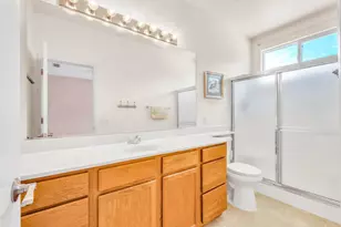 8540 Zinnia Way, Elk Grove, CA 95624 - Photo 30