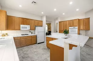 8008 Bauser Ave, Roseville, CA 95747 - Photo 10