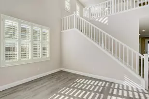 9645 Glacier Creek Way, Elk Grove, CA 95624 - Photo 6