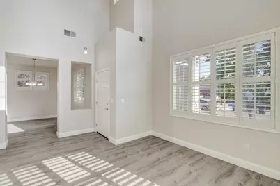 9645 Glacier Creek Way, Elk Grove, CA 95624 - Photo 8