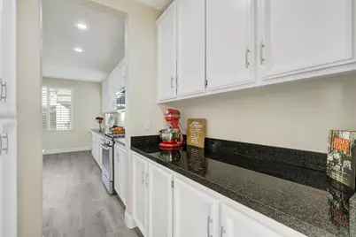 9645 Glacier Creek Way, Elk Grove, CA 95624 - Photo 14