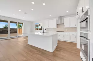 6009 Whistling Pne Wy, Roseville, CA 95747 - Photo 2