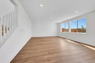 6009 Whistling Pne Wy, Roseville, CA 95747 - Photo 10