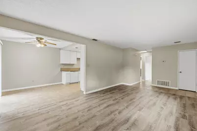 5840 Peppermill Court #1, Sacramento, CA 95841 - Photo 4