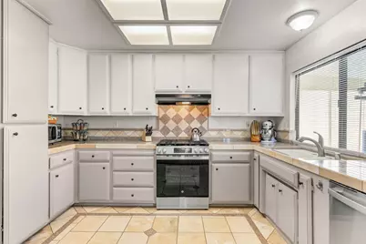 733 Cimmaron Court, Galt, CA 95632 - Photo 10