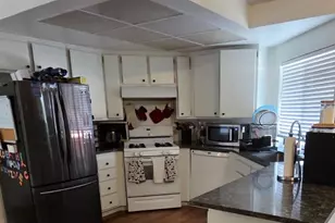 9236 Premier Way, Sacramento, CA 95826 - Photo 4
