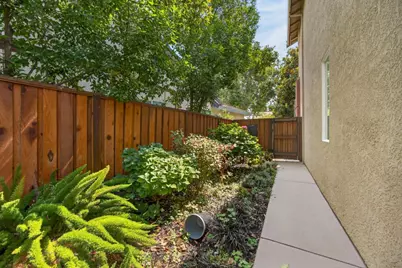 3523 Lake Terrace Drive, Elk Grove, CA 95758 - Photo 88