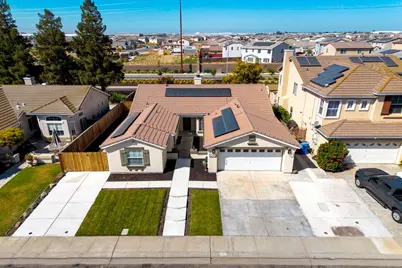 645 Fribourg Lane, Manteca, CA 95337 - Photo 4
