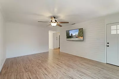 2223 W Elm Street, Lodi, CA 95242 - Photo 8