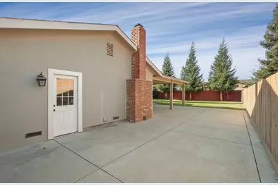 2223 W Elm Street, Lodi, CA 95242 - Photo 30