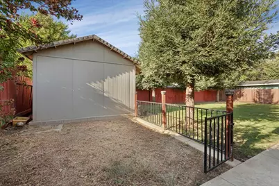 2223 W Elm Street, Lodi, CA 95242 - Photo 40