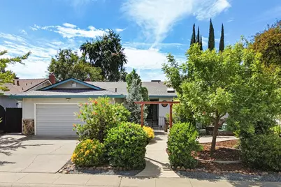 6406 Rolling Way, Carmichael, CA 95608 - Photo 2