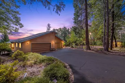 13831 Christopher Robin Way, Grass Valley, CA 95945 - Photo 6