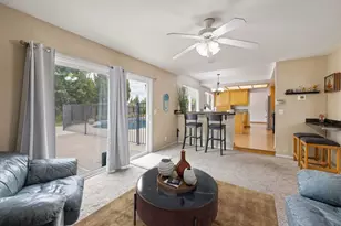 8246 Garry Oak Dr, Citrus Heights, CA 95610 - Photo 12