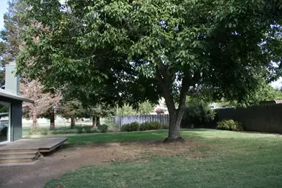 1010 Lacasa Avenue, Yuba City, CA 95991 - Photo 32