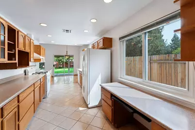 1384 Somerset Drive, West Sacramento, CA 95605 - Photo 18