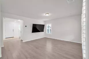 393 Uccello Way, Sacramento, CA 95835 - Photo 6