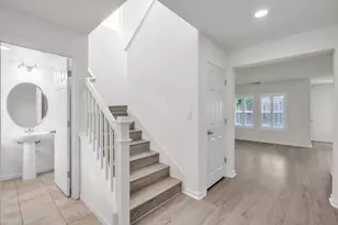 393 Uccello Way, Sacramento, CA 95835 - Photo 2