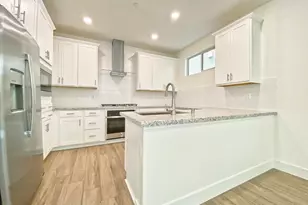10515 Tenor Way, Elk Grove, CA 95757 - Photo 4