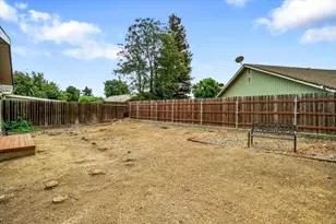 1304 Monroe Ct, Woodland, CA 95776 - Photo 18