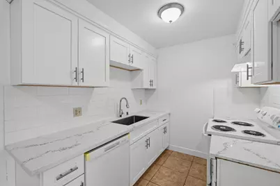 6400 66th Avenue #11, Sacramento, CA 95823 - Photo 2
