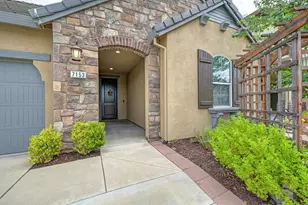 7153 Greenford Way, Roseville, CA 95747 - Photo 2