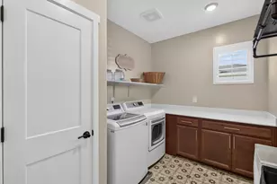8153 Seahorse Wy, Elk Grove, CA 95757 - Photo 44