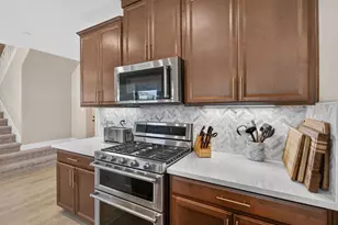8153 Seahorse Wy, Elk Grove, CA 95757 - Photo 34