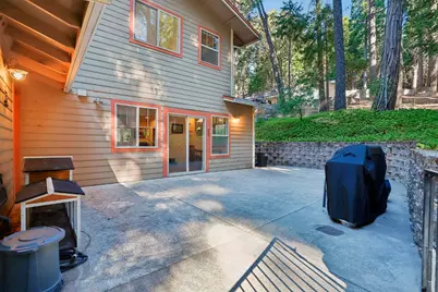 2090 Bourbon Street, Pollock Pines, CA 95726 - Photo 36