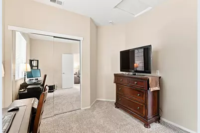 9389 Laguna Pointe Way, Elk Grove, CA 95758 - Photo 22