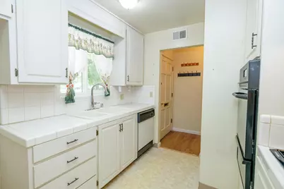 2901 Hemminger Way, Modesto, CA 95350 - Photo 22
