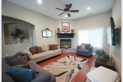 1710 Avenue 388, Kingsburg, CA 93631 - Photo 14