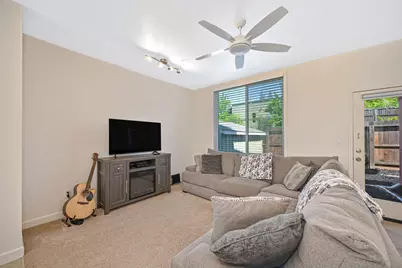 4025 New York Avenue #525, Fair Oaks, CA 95628 - Photo 12