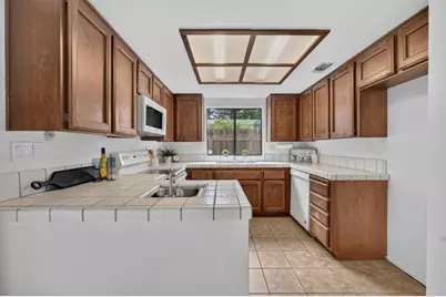 21 Quay Court, Sacramento, CA 95831 - Photo 24